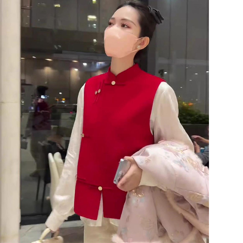 中国风复古文艺今年流行爆款红色外搭喜庆高级感时髦小众唐装马甲