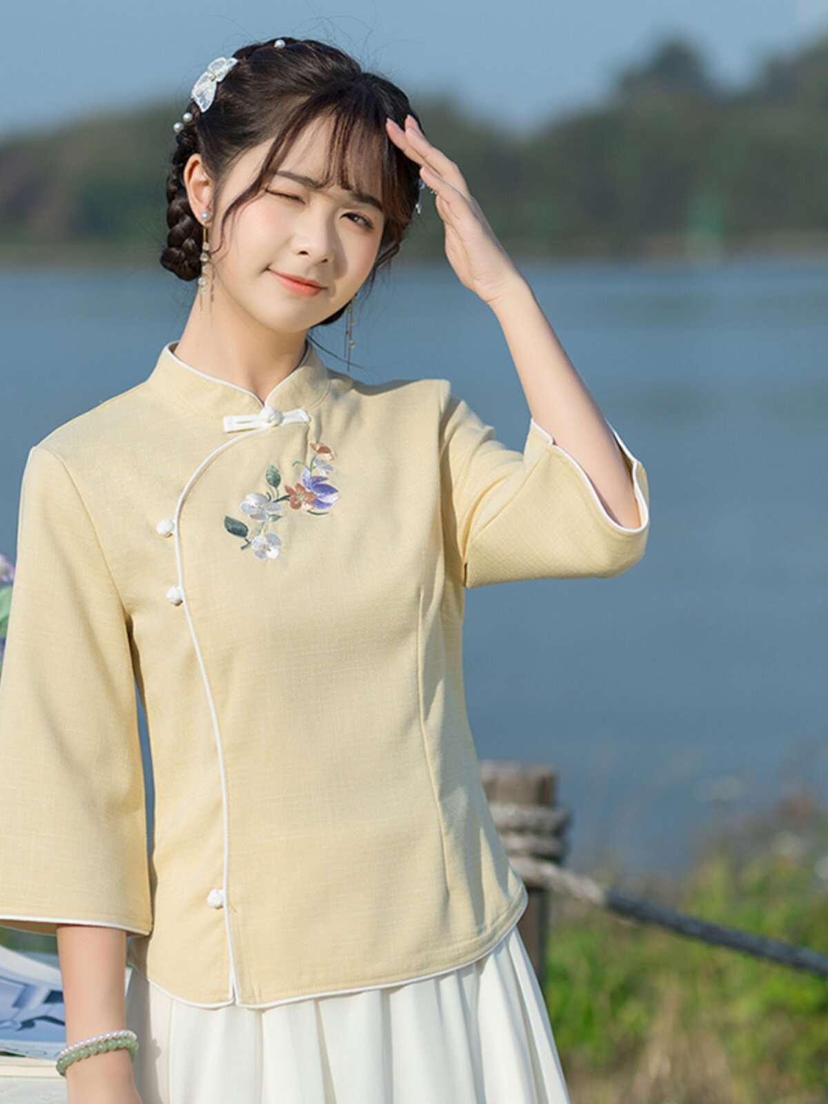 [CLEARANCE PROCESSING] RETRO REPUBLIC OF CHINA STYLE EMBROIDERY PLACKET SLIM IMPROVED CHEONGSAM COTTON LINEN CHINESE STYLE TWO-PIECE SET