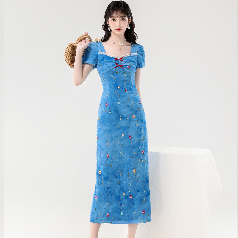 花朵刺绣夏季小众设计感连衣裙女