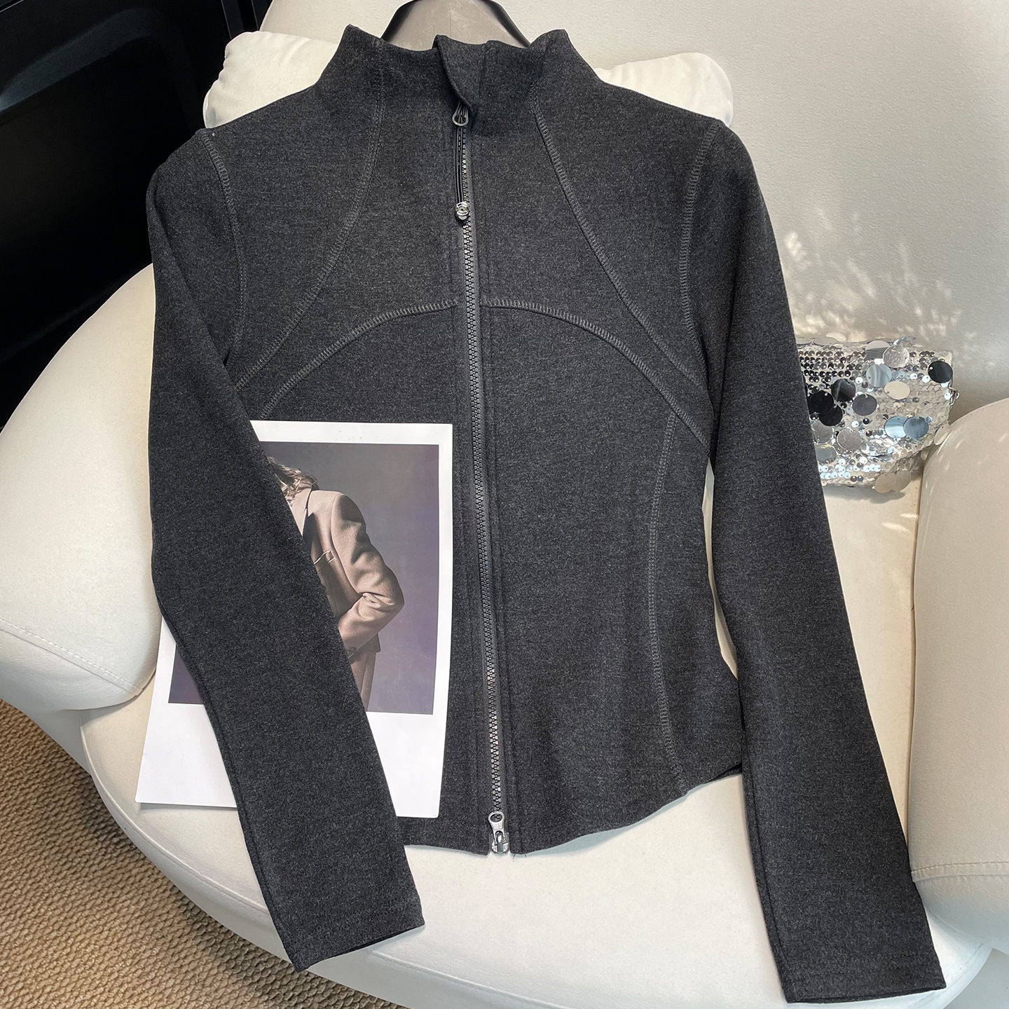 欧货半高领德绒外套女2025冬季新品韩系显瘦气质百搭t恤开衫上衣