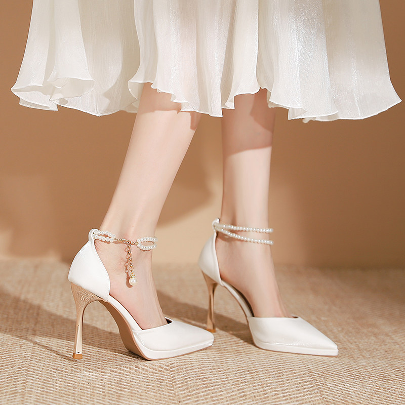 防水台白色高跟鞋女2024夏季新款中空绸缎时尚凉鞋不累脚新娘婚鞋