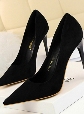 2025年春季新款法式少女网红高跟鞋尖头细跟百搭性感职业黑色单鞋