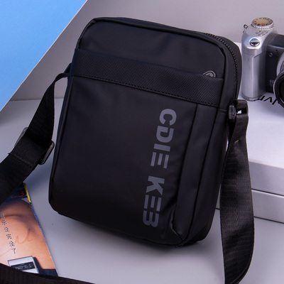 男款帆布迷你休闲小背包时尚