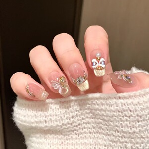 ins超仙气显白鎏金猫眼新年美甲可爱短款醒狮冬季百搭手工穿戴甲
