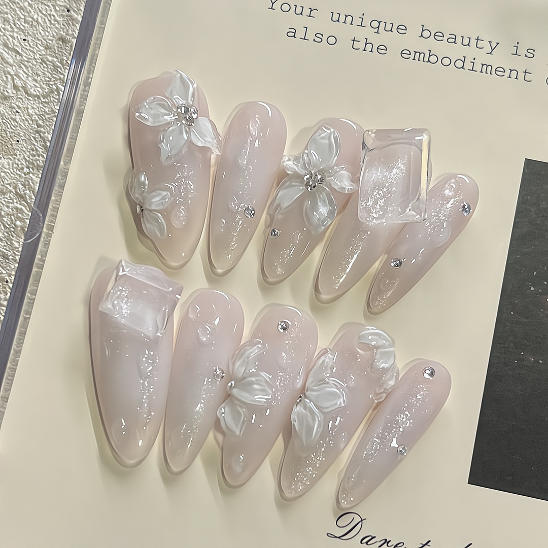 浮雕立体冰花美甲穿戴甲白色