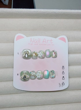 精致可爱温柔显白带钻花朵纯手工穿戴甲绿色渐变闪亮美甲贴片成品