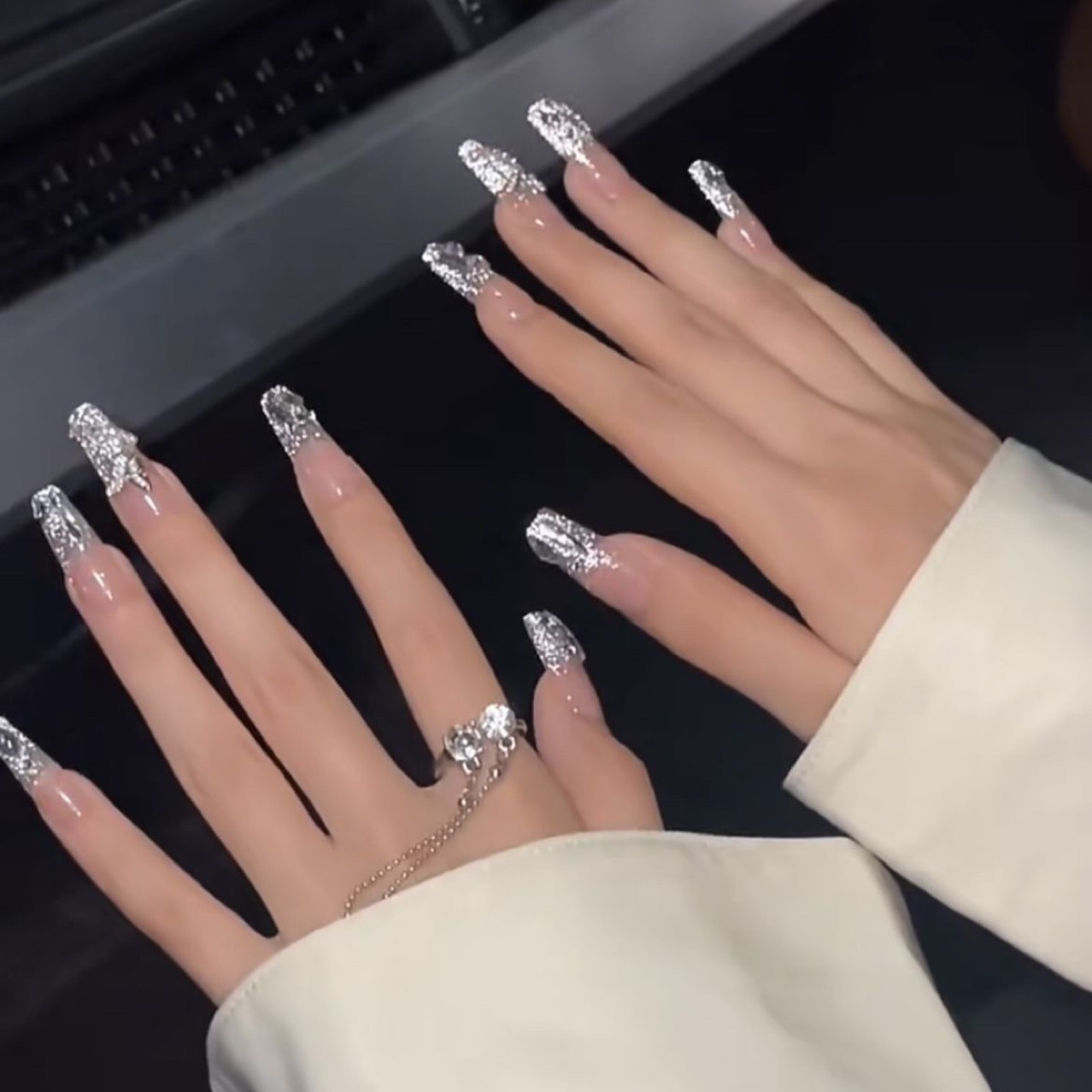 金属蝴蝶链条轻奢显白穿戴甲