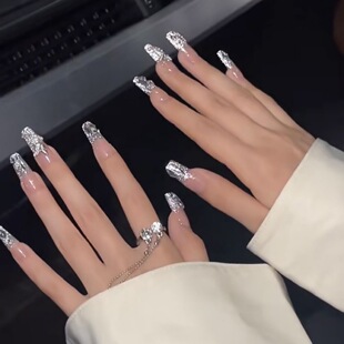 纯手工穿戴甲ins轻奢爆闪银色亮钻金属蝴蝶链条满天星显白假指甲