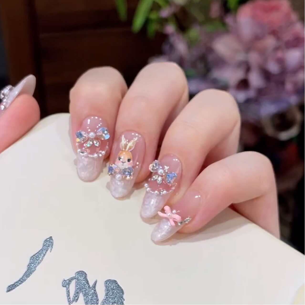 爱心碎钻仿珍珠蝴蝶小兔派对美甲