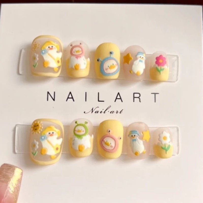 春游小黄鸭手工立体手绘穿戴甲