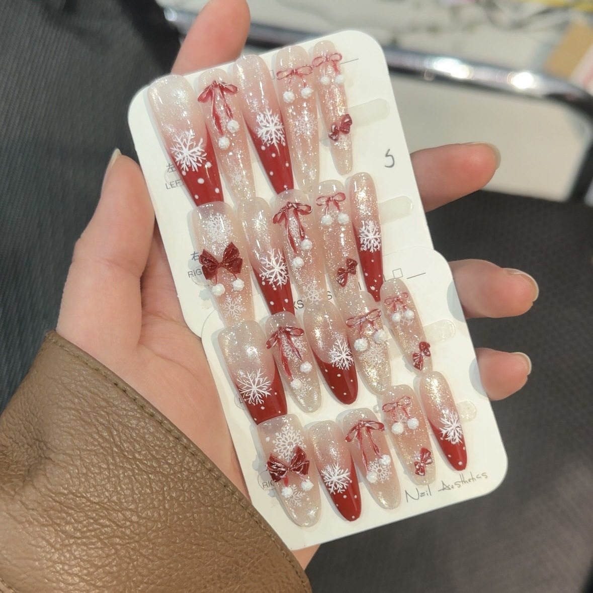 2026年新款雪绒花雪花穿戴甲红色蝴蝶结新年美甲贴片春节假指甲,彩妆/香水/美妆工具,穿戴甲/甲片,淘宝优惠券,粉丝福利购,淘宝优惠卷