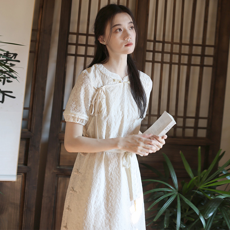 国风旗袍裙纯色满幅刺绣新中式