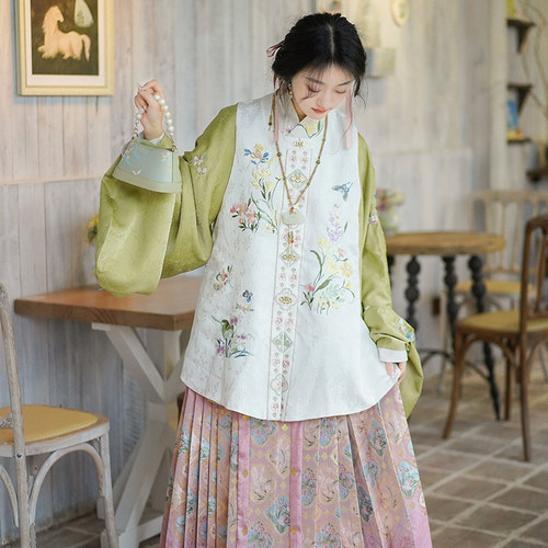初潋月原创汉服明制绣花圆领比甲交领对穿交短袄仿妆花马面裙春款