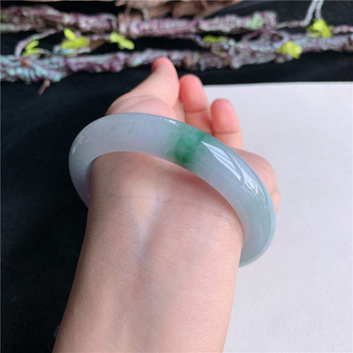 7月新品 鸿玉翡翠59圈口冰糯种飘绿花正圈玉手镯女款正品1K20711