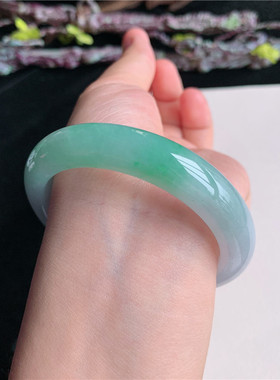 7月新品 鸿玉翡翠54圈口冰糯种飘阳绿正圈玉手镯女款正品8A80708