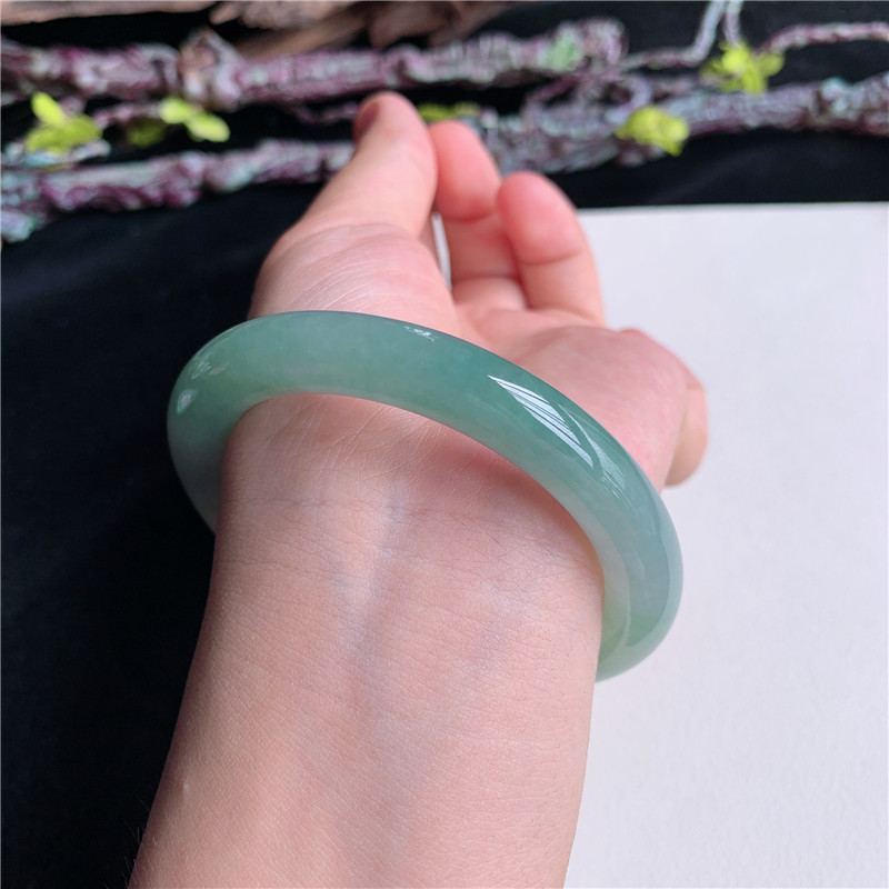 7月新品 鸿玉翡翠55圈口冰糯种晴水底圆条玉手镯女款正品3Q50714