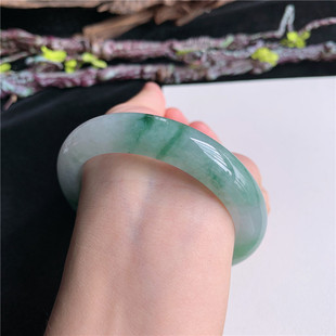 6月新品 鸿玉翡翠58圈口冰糯种飘绿花正圈玉手镯女款正品8G60615