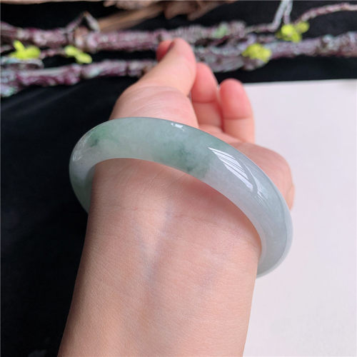 7月新品 鸿玉翡翠58圈口冰糯种飘绿正圈玉手镯女款正品4Y90703