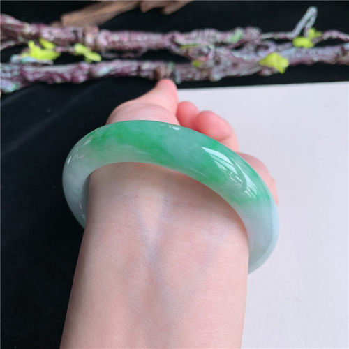 5月新品 鸿玉翡翠56圈口冰糯种紫底飘阳绿正圈玉手镯女款1B60515