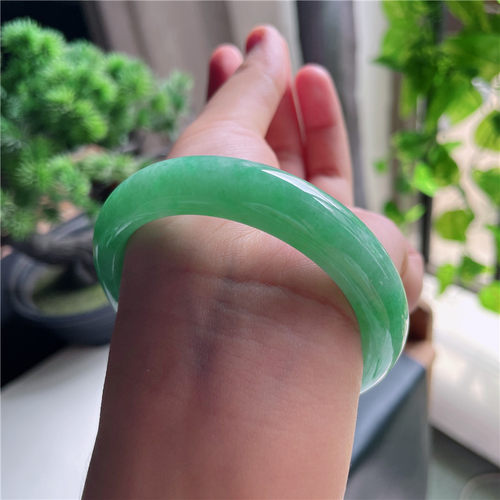 9月新品 鸿玉翡翠54圈口冰糯种满色绿正圈玉手镯女款正品1W30723