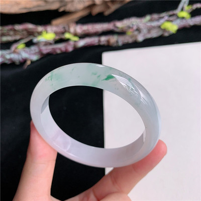 5月新品 鸿玉翡翠52圈口冰糯种飘绿花正圈玉手镯女款正品3D10518