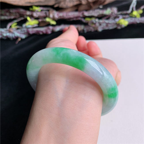 6月新品 鸿玉翡翠54圈口冰糯种飘阳绿圆条玉手镯女款正品11Y40627