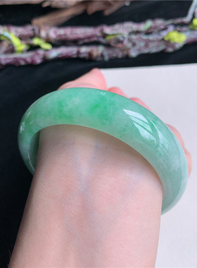 6月新品 鸿玉翡翠59圈口冰种飘阳绿正圈玉手镯女款正品90V90606