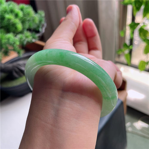9月新品 鸿玉翡翠55圈口冰糯种飘阳绿圆条玉手镯女款正品11Q90912