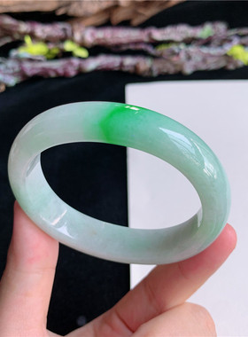 5月新品 鸿玉翡翠53圈口冰糯种飘阳绿贵妃玉手镯女款正品40F70526