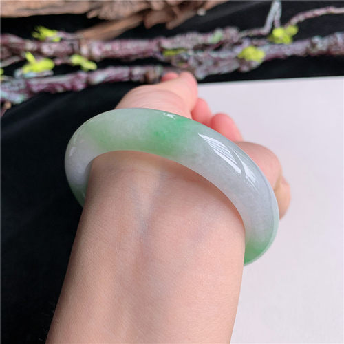 6月新品 鸿玉翡翠54圈口冰糯种果阳绿正圈玉手镯女款正品28G50626