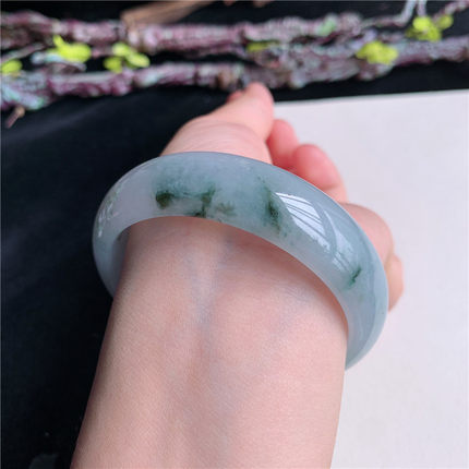 6月新品 鸿玉翡翠55圈口冰糯种飘绿花正圈玉手镯女款正品8Y90612