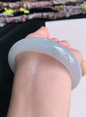 5月新品 鸿玉翡翠55圈口冰糯种淡紫淡绿正圈玉手镯女款11F70523