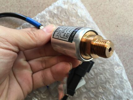 适用于小松装载机配件WA380铲车470紧急制动开关压力传感器
