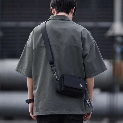 香港I.TGREG潮牌斜挎包男