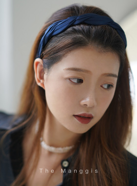 Manggis子夜拾分 复古港风光泽缎面花瓣发箍波浪交叉麻花头箍秋冬