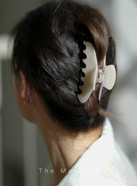 Manggis日与月光 奶油色果冻甜美水钻醋酸鲨鱼夹温柔后脑勺发抓新