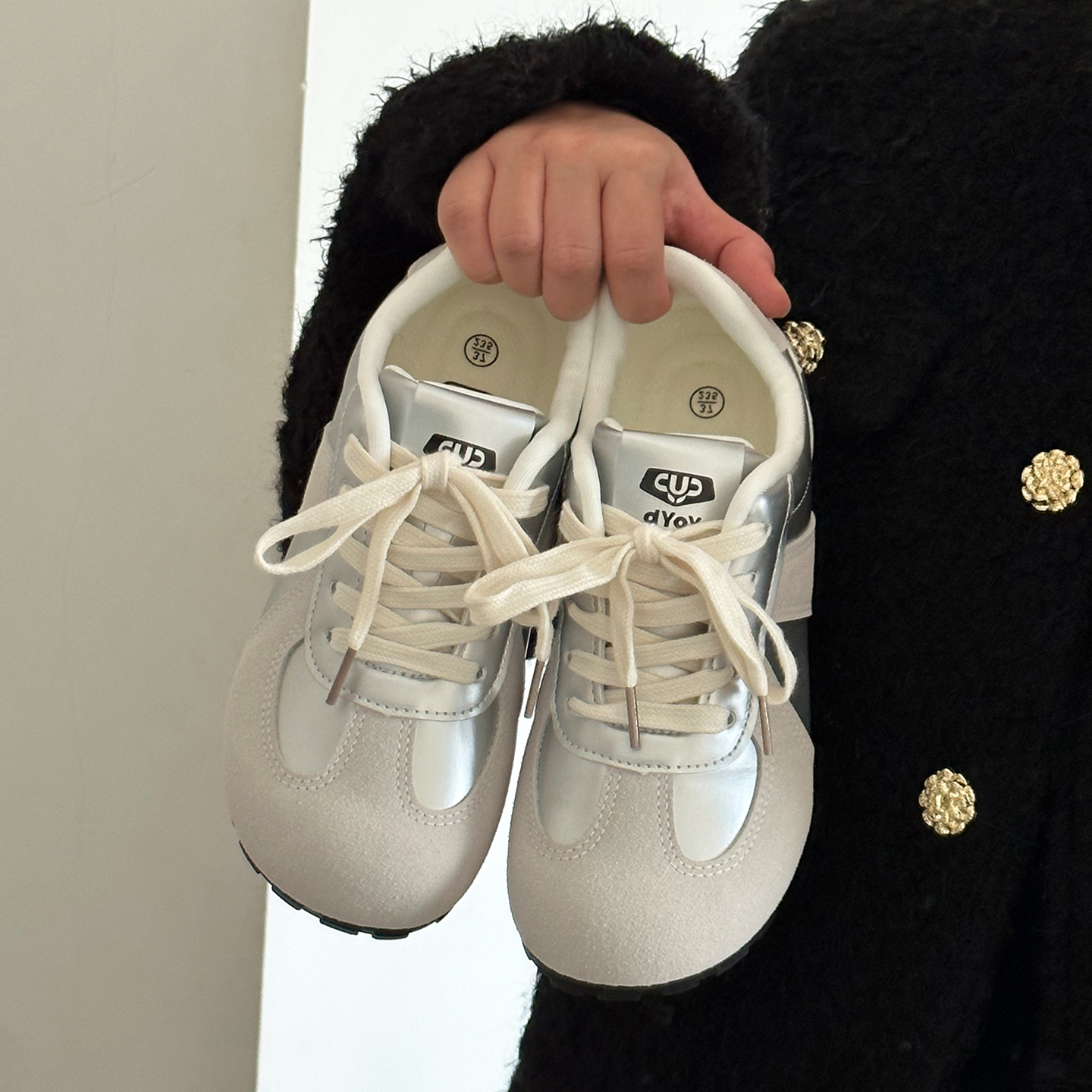 小众银色德训鞋女学生2025秋季新款百搭韩系ins复古休闲运动板鞋