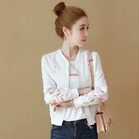 Áo khoác nhỏ nữ 2019 xuân hè mới làn sóng thời trang Hàn Quốc thêu giản dị áo khoác mỏng bóng chày ngắn - Áo khoác ngắn đồ vest nữ