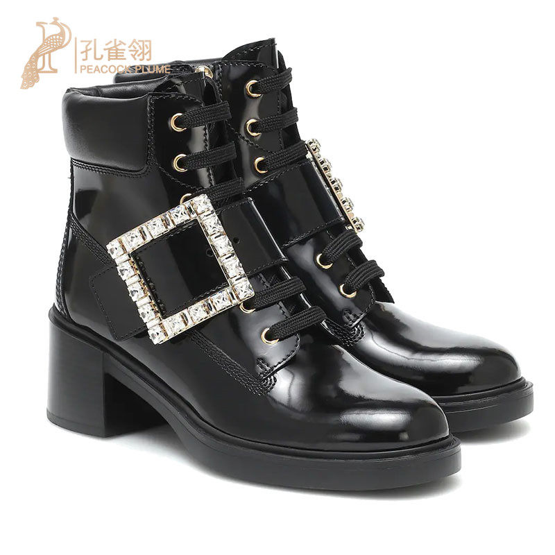 Roger Vivier/罗杰·维维亚女士黑色水晶铆钉搭扣时尚圆头踝靴