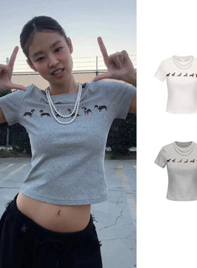 yb开发【Jennie同款】珍珠项链腊肠狗印花弹力修身显瘦短袖25夏