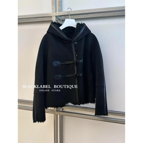 LC 25秋冬牛角扣连帽羊毛大衣外套（可双面穿 羊羔绒tina open yy