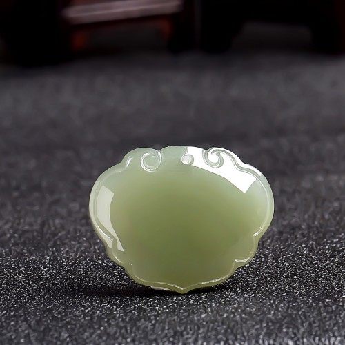 长命锁青白玉婴儿满月礼物吊坠