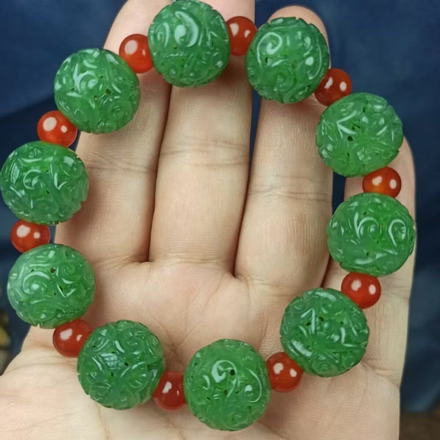 链菠菜绿碧玉雕花手链手串男女款
