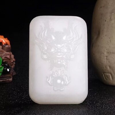 天然新疆和田玉生肖龙吊坠