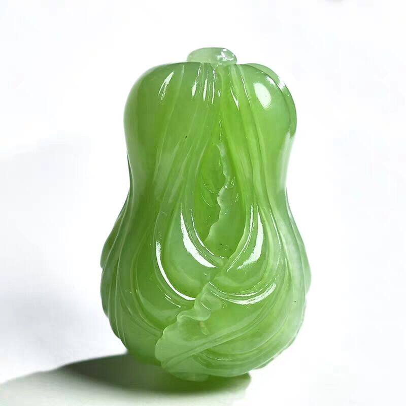 天然和田玉碧玉白菜吊坠菠菜绿老坑料菠菜绿遇百财挂件男女款玉佩