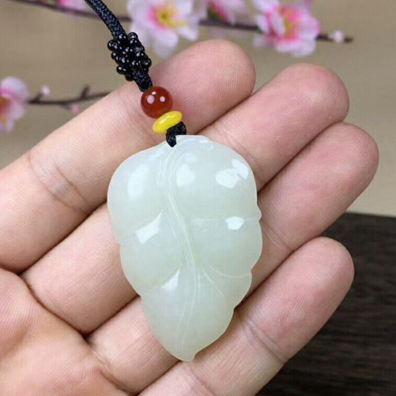 天然吊坠挂件项链新疆和田玉