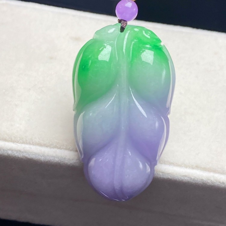缅甸处理翡翠树叶吊坠