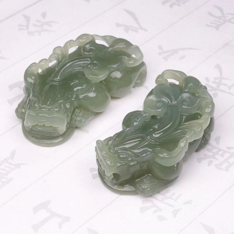 天然和田玉招财貔貅吊坠
