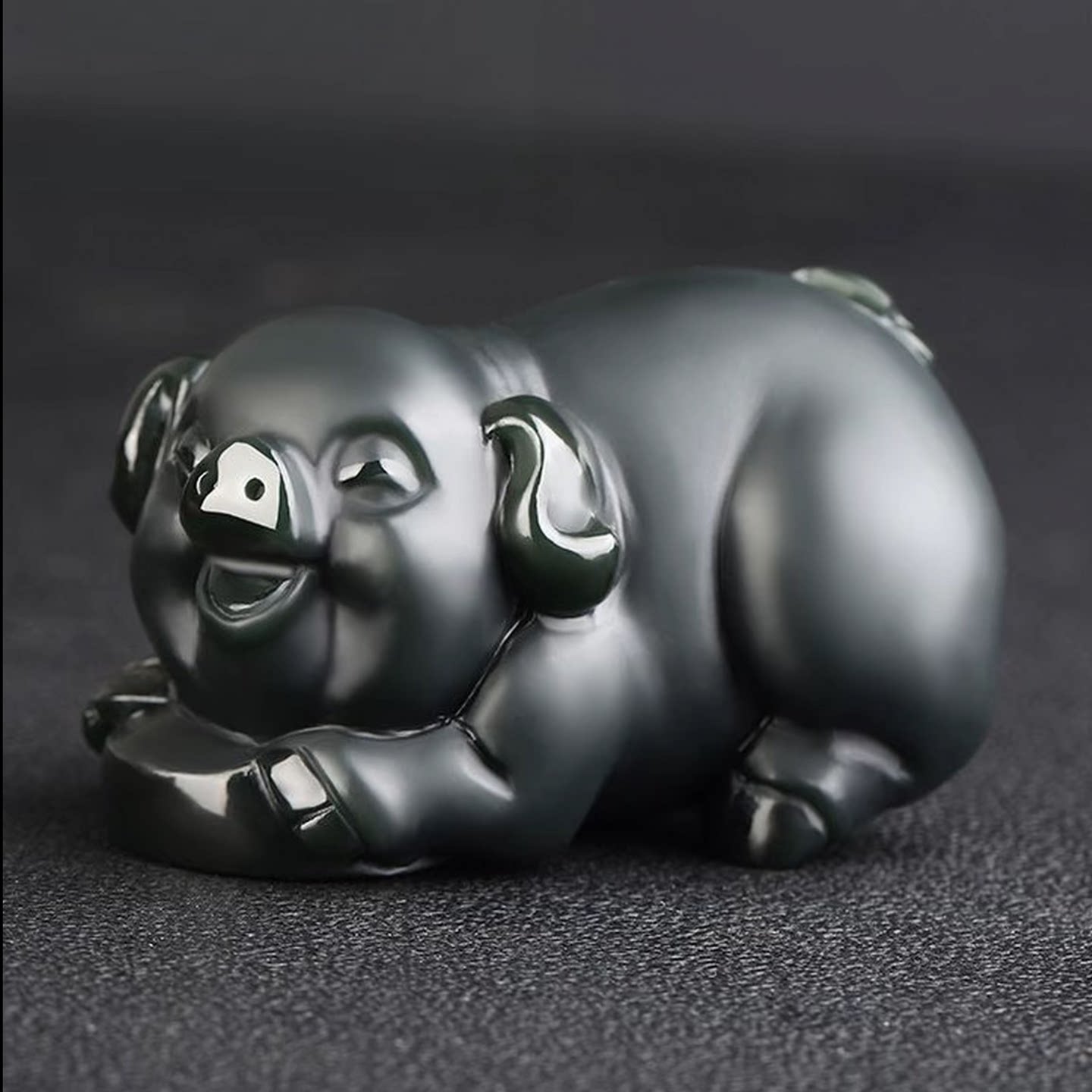 天然和田玉招财猪手把件