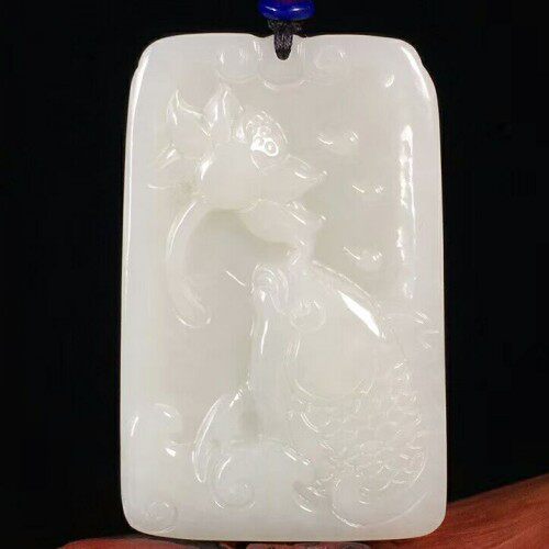 天然连年有余莲花挂坠新疆和田玉